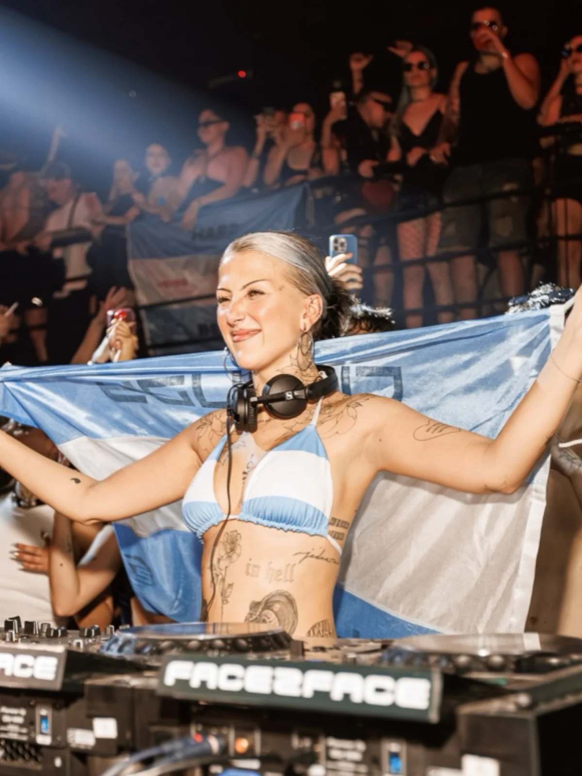 RAVE3000 ✪ 20 NOV — 3 de 5